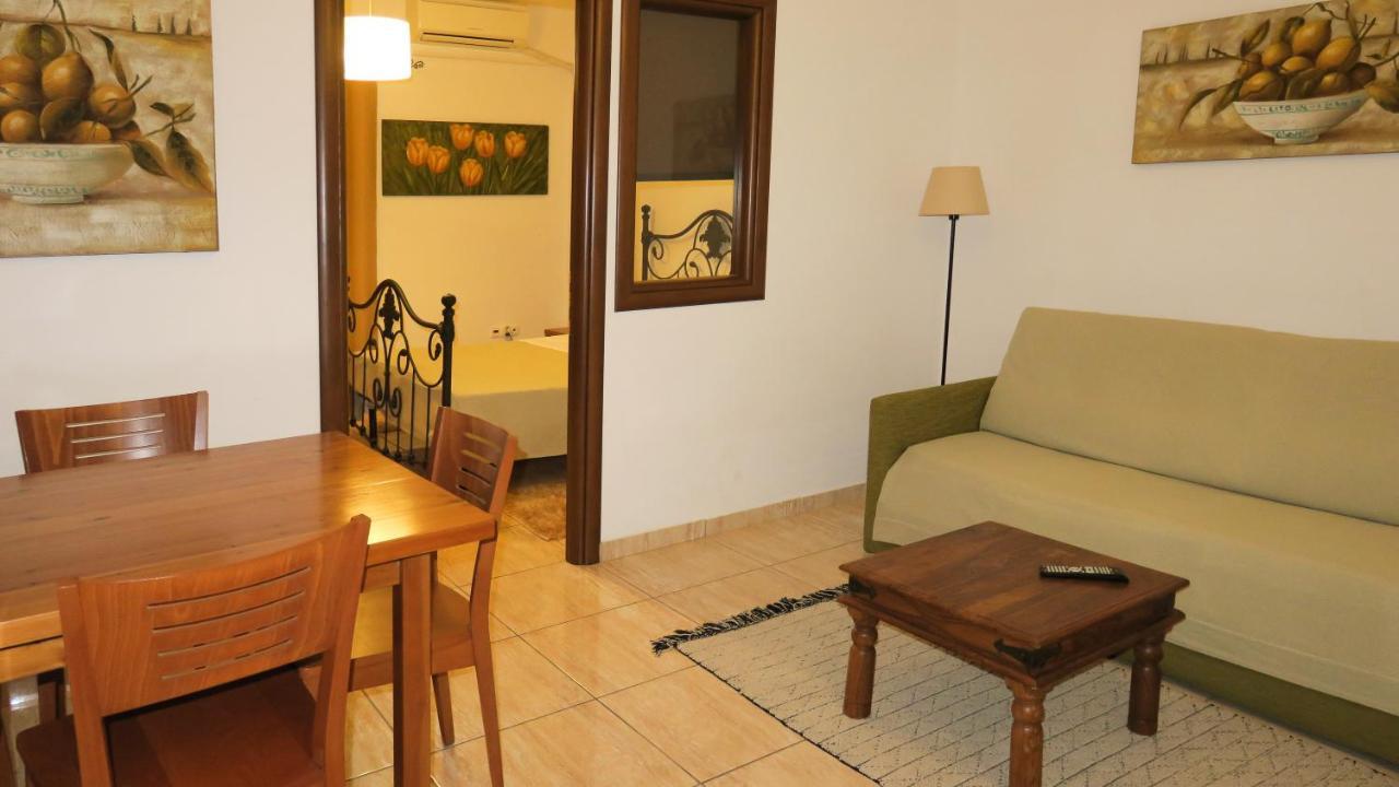 Kallisti Apartments Skiathos Town Room photo